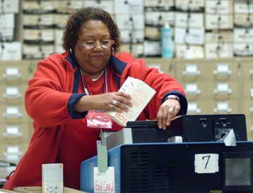 Μπροστά ο Μπους στην κούρσα για το Λευκό Οίκο – Κορύφωση αγωνίας στο Οχάιο