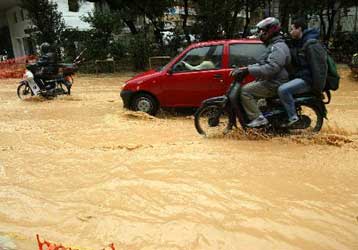 Στις καλένδες τα αντιπλημμυρικά έργα στην Αττική ελλείψει κονδυλίων