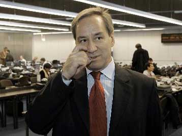 Έως το τέλος του 2006 υπό την επιτήρηση της ΕΕ η ελληνική οικονομία