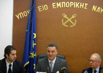 Την ένταξη της ναυτιλίας στον αναπτυξιακό νόμο προωθεί το ΥΕΝ