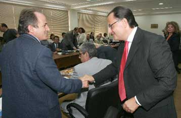 Ανοικτό «μέτωπο» Παναγιωτόπουλου – ΓΣΕΕ με αφορμή το πρόγραμμα κοινωνικής στέγασης