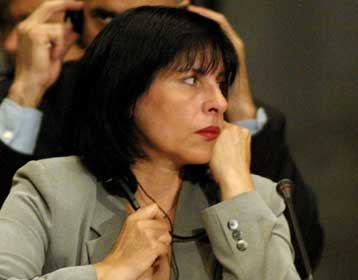 Επανέρχεται στο θέμα της διπλής ονομασίας η υπουργός Εξωτερικών της ΠΓΔΜ