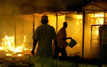 Εκτός ελέγχου η κατάσταση στην Ακτή Ελεφαντοστού – Ενισχύσεις έστειλε η Γαλλία