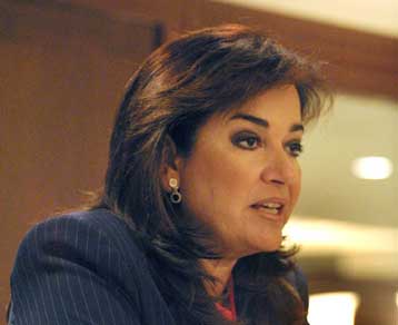 Σύμπραξη όλου του πολιτικού κόσμου για το ζήτημα της ΠΓΔΜ ζητά η Ντ.Μπακογιάννη