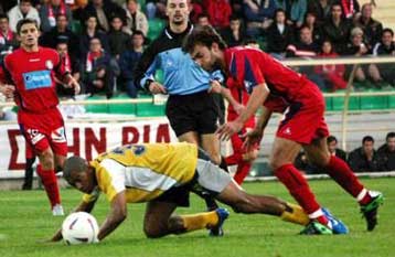 Τη συμπεριφορά του διευθύνοντα συμβούλου της ΠΑΕ Ξάνθης καταγγέλλει η Χαλκηδόνα