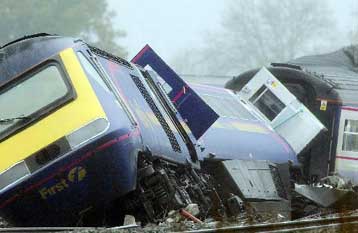 Σε αυτόχειρα ενδέχεται να οφείλεται το σιδηροδρομικό δυστύχημα στο Λονδίνο