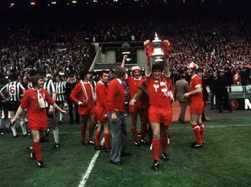 «Έφυγε» ο θρύλος της Λίβερπουλ, Εμλίν Χιουζ σε ηλικία 57 ετών