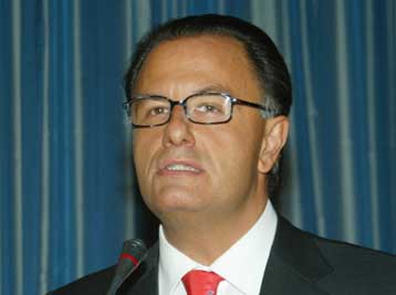 Μετατίθεται η υπογραφή συμφωνίας για 15.000 εποχικούς εργαζόμενους από την ΠΓΔΜ