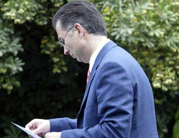 Δεν προκύπτει χρήση του όρου «Μακεδονία» από τον Σολάνα, θεωρεί η κυβέρνηση