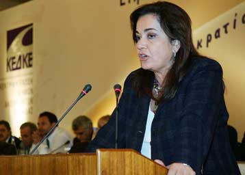 Έκκληση Μπακογιάννη στους εργαζόμενους των ΟΤΑ να επανεξετάσουν το θέμα της απεργίας