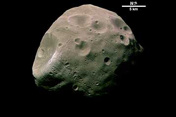 Ο δορυφόρος του Αρη Φόβος αποκαλύπτεται σε υψηλή ανάλυση