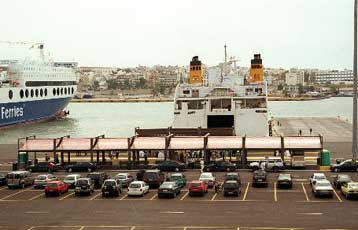 Συνεργασία με τους Έλληνες εφοπλιστές ζητά η αιγυπτιακή κυβέρνηση