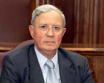 Σε «άλλη χώρα» ζει ο διοικητής της Τράπεζας της Ελλάδος, λέει η ΓΣΕΕ