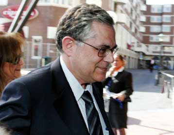 Σκεπτικισμό για την άνοδο του ευρώ εξέφρασε ο Λουκάς Παπαδήμος