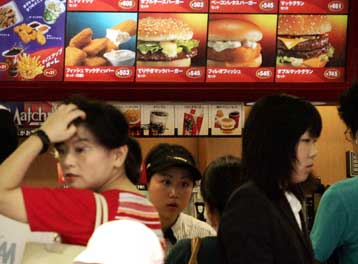 Τέλος στις διαφημίσεις «πρόχειρου φαγητού» στην αγγλική τηλεόραση πριν τις 9 το βράδυ