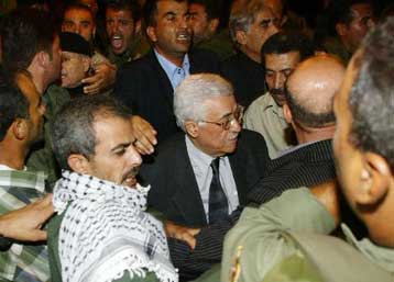 Ένας νεκρός και πέντε τραυματίες στη Γάζα από επίθεση κατά του Μαχμούντ Αμπάς