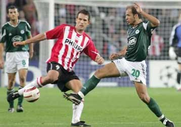 Εξακολουθεί να προπορεύεται η Αϊντχόφεν στην Ολλανδία, στο 1-1 Αγιαξ και Φέγενορντ