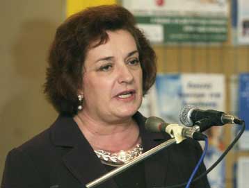 Παροχή πτυχίων σε τρία χρόνια από ορισμένα ΑΕΙ μελετά το υπουργείο Παιδείας