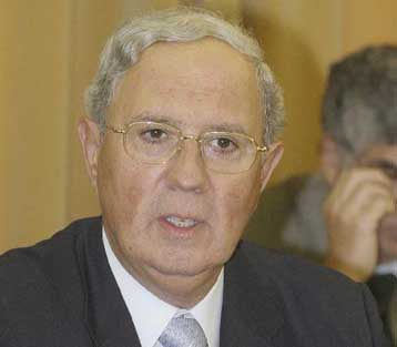 Απάντηση Γκαργκάνα στην κριτική της ΓΣΕΕ για τις μισθολογικές αυξήσεις