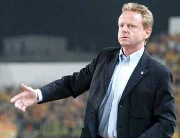 Να σταματήσουμε τα ανόητα λάθη και τη… δωρεά βαθμών, λέει για τον ΠΑΟΚ ο Φρίνγκερ