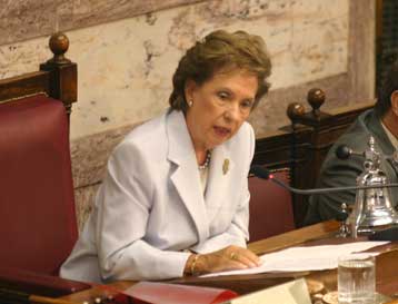 Με υπερηφάνεια μνημόνευσε η Ολομέλεια της Βουλής τον αγώνα του Πολυτεχνείου