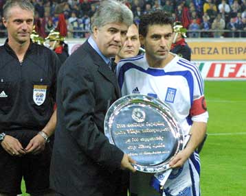 Το σημαντικό είναι οι τρεις βαθμοί, λέει ο Ρεχάγκελ-Το «ρίγος» των διεθνών μας