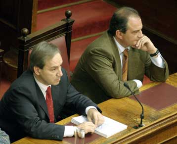 Κόντρα Αλογοσκούφη – Παπανδρέου κατά την κατάθεση του προϋπολογισμού στη Βουλή