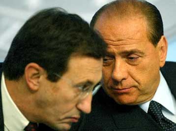 Ο Τζανφράνκο Φίνι αναλαμβάνει καθήκοντα υπουργού Εξωτερικών της Ιταλίας