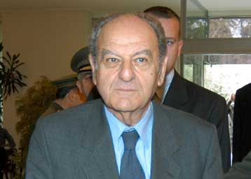 Την απομάκρυνση του Γιώργου Ζορμπά ζητούν 36 βουλευτές του ΠΑΣΟΚ