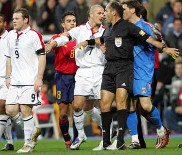 Πολιτικές παρεμβάσεις για ρατσιστικά συνθήματα στο φιλικό Ισπανίας-Αγγλίας