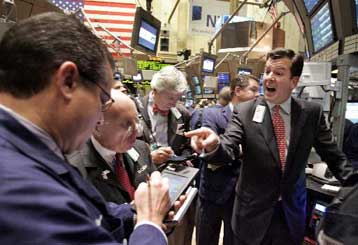 Ανοδος στη Γουόλ Στριτ και μεικτή εικόνα στα ευρωπαϊκά χρηματιστήρια την Πέμπτη