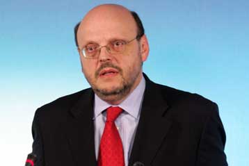 Δεν υπήρχε ενημέρωση για τις προθέσεις των ΗΠΑ σχετικά με την ΠΓΔΜ, λέει η κυβέρνηση