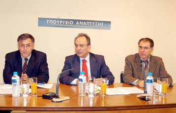 Οριακή η επάρκεια ηλεκτρικής ενέργειας για τη διετία 2005-2006, σύμφωνα με τον Δ.Σιούφα