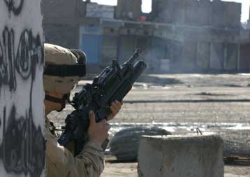 Αμερικανικές ενισχύσεις στη Φαλούτζα – Ελεύθερη η Πολωνή όμηρος