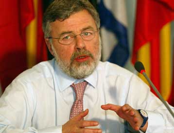 Καταγγέλλει τους χειρισμούς Αλογοσκούφη ο ευρωβουλευτής της ΝΔ Γ.Δημητρακόπουλος