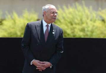 «Δειλή» αναβίωση της διπλωματίας με επίσκεψη Πάουελ στη Μ.Ανατολή