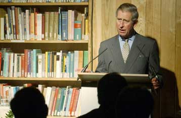 Ενόχληση προκάλεσαν τα σχόλια του πρίγκιπα Κάρολου για το εκπαιδευτικό σύστημα