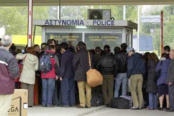 Σύλληψη αστυνομικού στην Κακκαβιά με την κατηγορία του χρηματισμού από λαθρομετανάστες