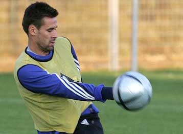 Εμπόδιο η διάρκεια του συμβολαίου στις διαπραγματεύσεις Τσιάρτα-Κολωνίας