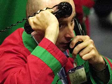 Πάνω από τα 49 δολάρια ανέρχεται εκ νέου η τιμή του αργού πετρελαίου