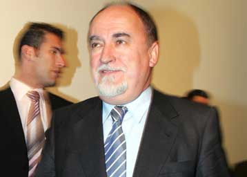 Στόχος μας η ενίσχυση των μικρομεσαίων επιχειρήσεων, δηλώνει ο Αδάμ Ρεγκούζας