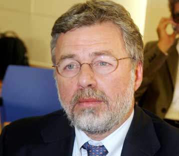 Η κυβέρνηση ανησυχεί για ενδεχόμενο νέο κρούσμα τύπου Δημητρακόπουλου