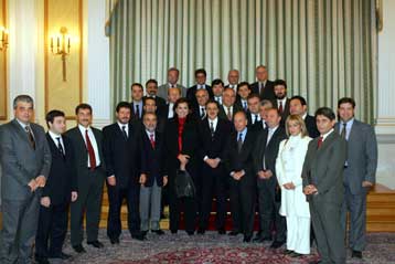 Ο νέος Πρόεδρος θα μπορούσε να είναι εκτός πολιτικής σκηνής, λέει ο Κ.Στεφανόπουλος