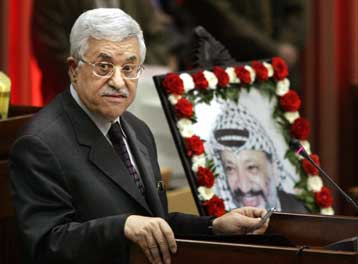 Στο δρόμο που χάραξε ο Αραφάτ υπόσχεται να συνεχίσει ο Μαχμούντ Αμπάς