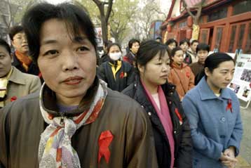 Ραγδαία αύξηση των κρουσμάτων του ιού HIV στις γυναίκες  – Στα 39,4 εκατ. οι φορείς