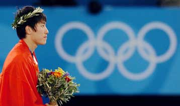 Μήνυση κατά περιοδικού από τον Κινέζο «χρυσό» Ολυμπιονίκη των 110μ. μετ εμποδίων