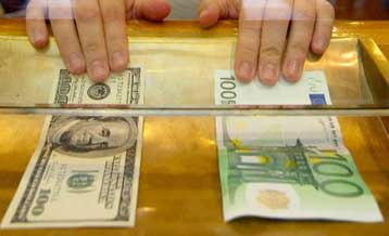 Ασταμάτητο το ευρώ, ξεπέρασε τα 1,31 δολάρια
