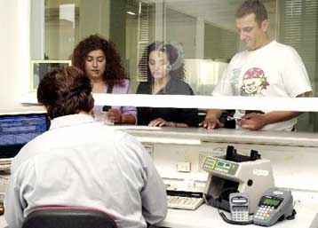 Σημειώματα σε επιχειρήσεις χωρίς εκκρεμείς υποθέσεις στέλνει η Εφορία