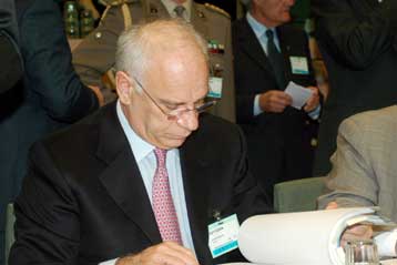 Ψεύδονται όσοι υποστηρίζουν ότι υπογράψαμε σύμβαση τύπου ΠΑΣΟΚ, λέει ο Σπηλιωτόπουλος