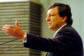 Στον πρόεδρο της Κομισιόν περνά πλέον η εξουσία αντικατάστασης των επιτρόπων